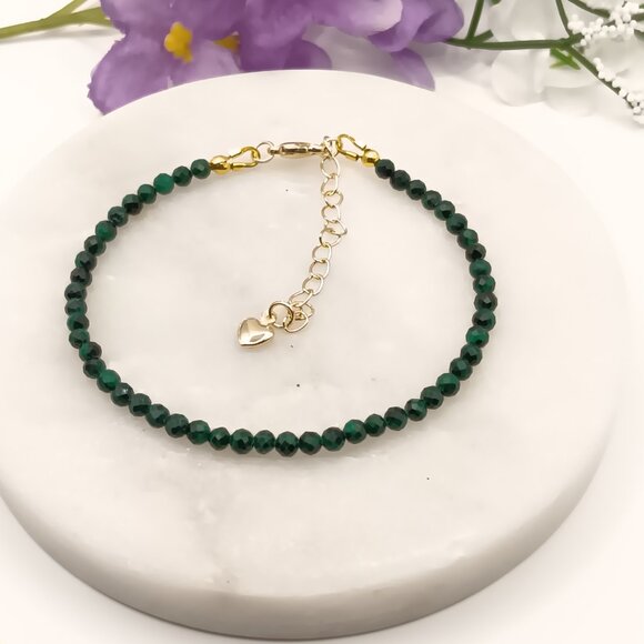 Minimalist Bracelet with Faceted Natural Malachite - Picture 3 of 6